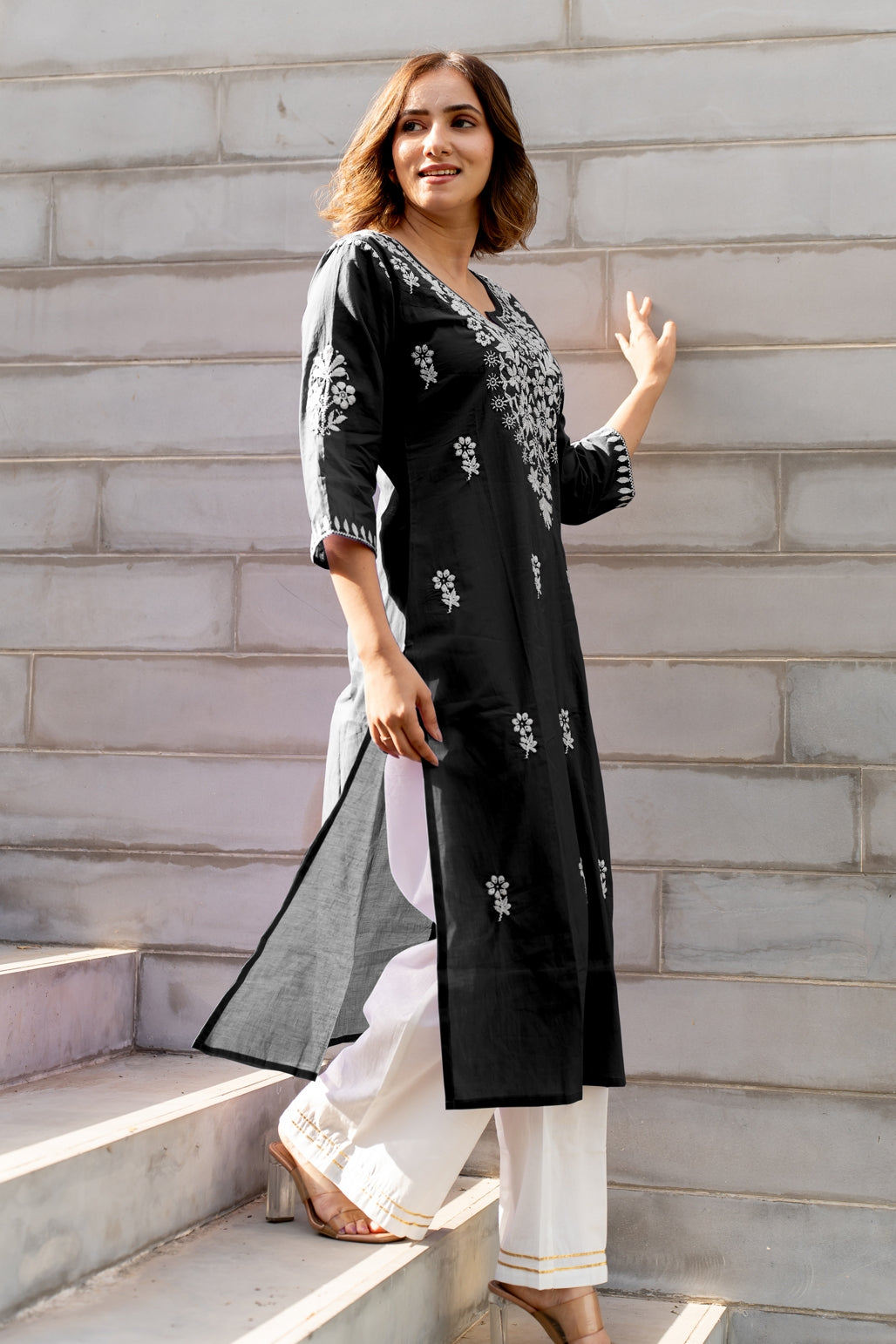 Women's Embroidered Work Kurta With Plazzo Set