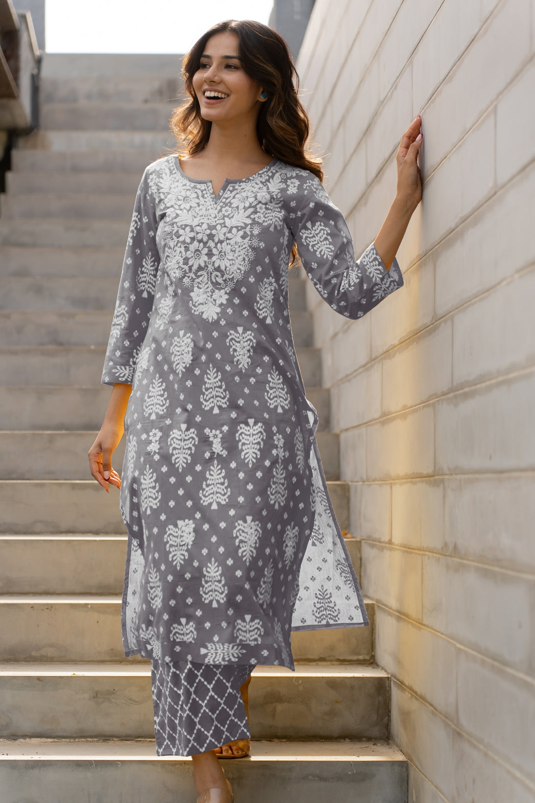 Women's Embroidered Work Solid Straight Kurta With Plazzo Set