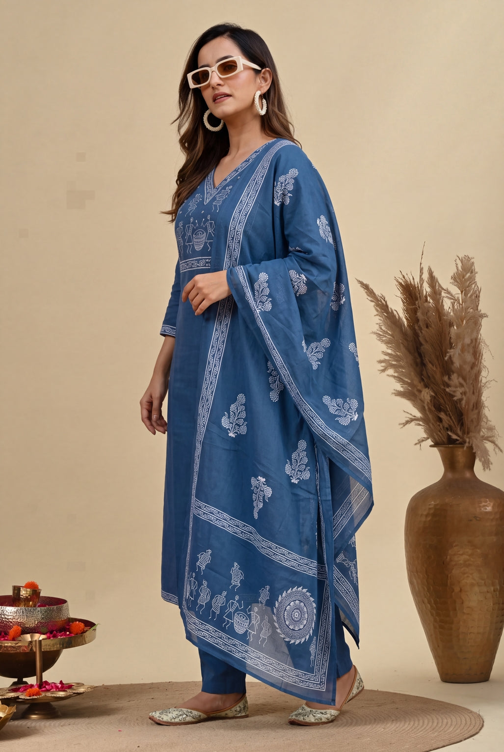 Fancy Warli Print Kurta Pant Dupatta Set with V-Neck Pipe Bead Handwork