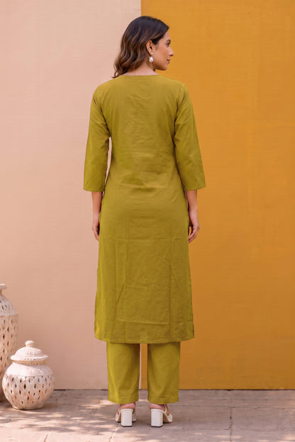 Traditional Tie & Dye Printed Kurta Set with Mirror Work
