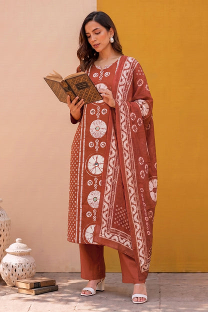 Traditional Tie & Dye Printed Kurta Set with Mirror Work