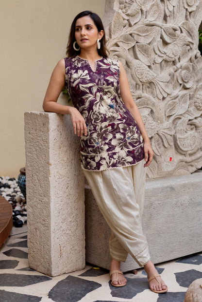 Glamorous Floral Foil Print Rayon Farsi Suit Set with Trendy Notch Neck & Lace Work