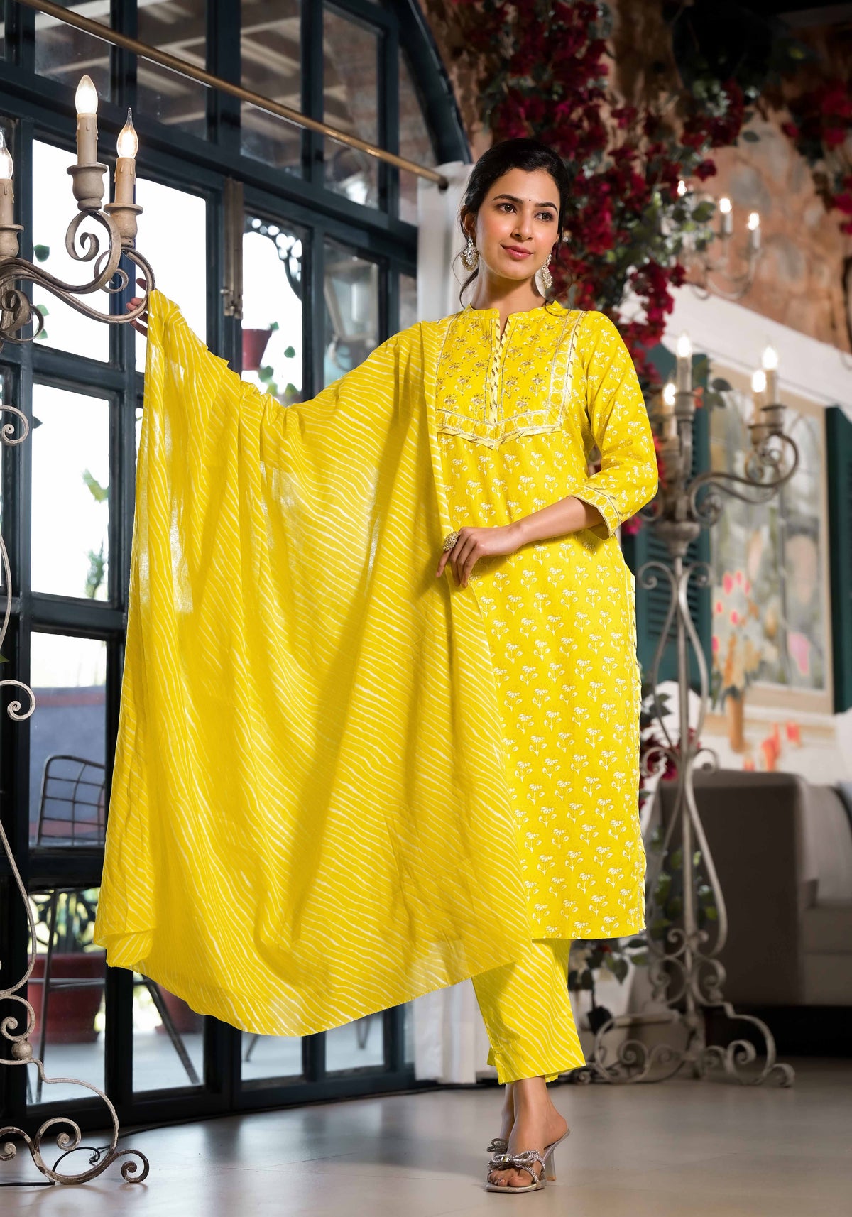 Women’s Floral Printed Kurta Pant Dupatta Set with Sequin & Gotta Patti Lace Work