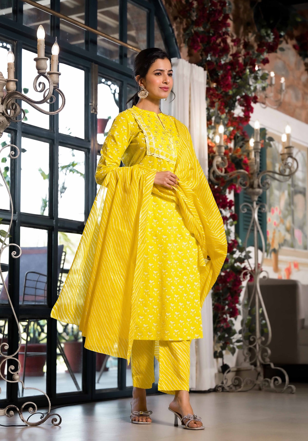 Women’s Floral Printed Kurta Pant Dupatta Set with Sequin & Gotta Patti Lace Work